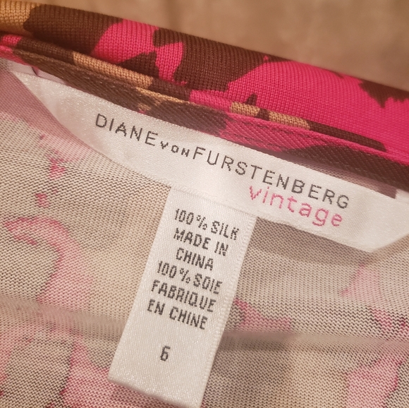 Authentic Vintage Classic DVF Dress - Picture 5 of 5